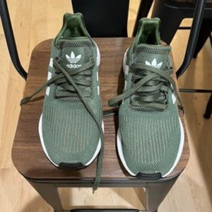 Women's Swift Run Adidas Sneakers